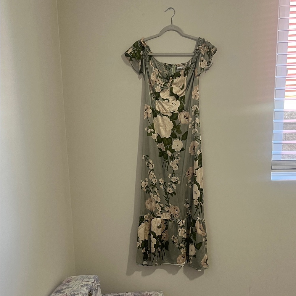 Reformation Sianna Silk Dress in the Tarragon floral print - Picture 6 of 13